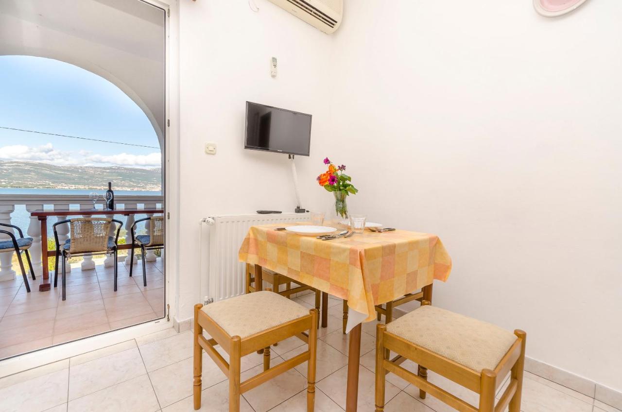 Apartments Tomislav Trogir Exterior photo