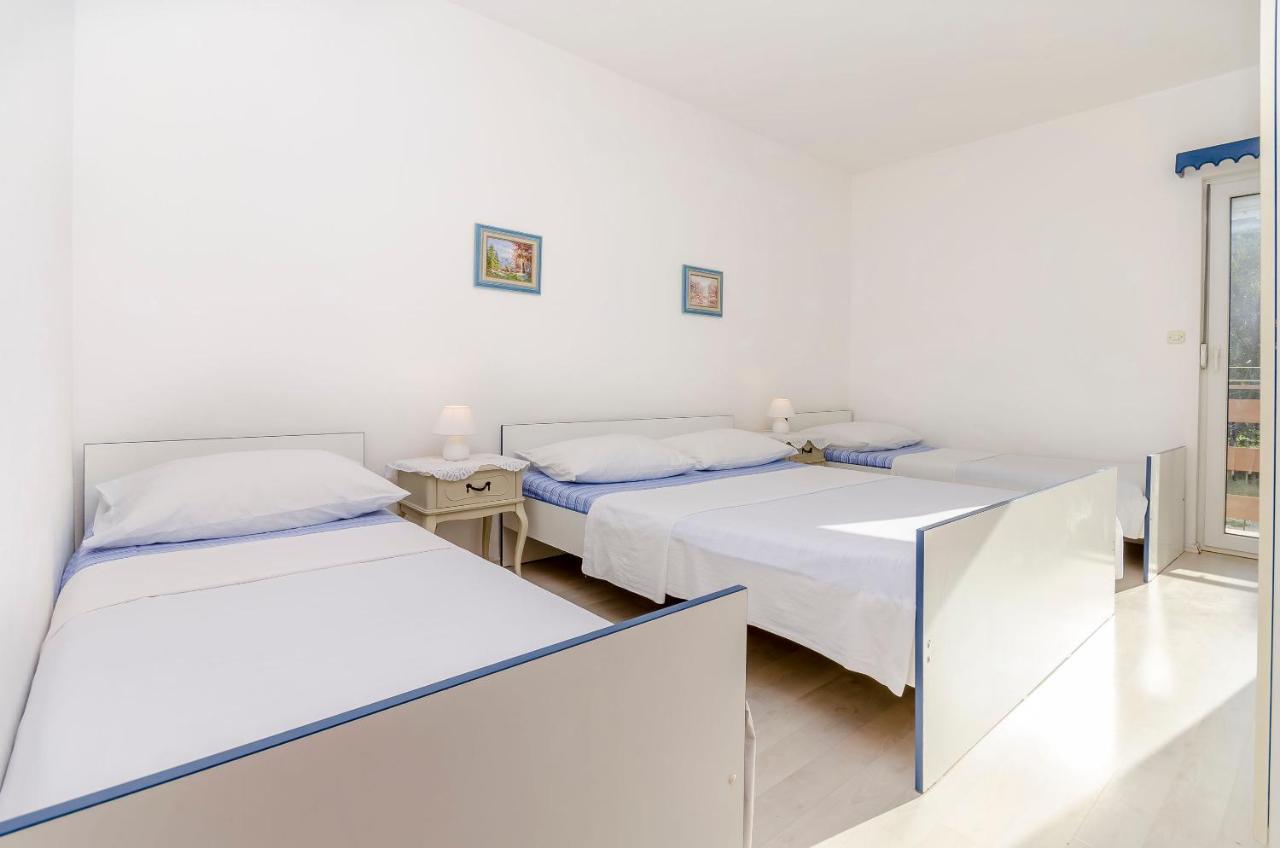 Apartments Tomislav Trogir Exterior photo